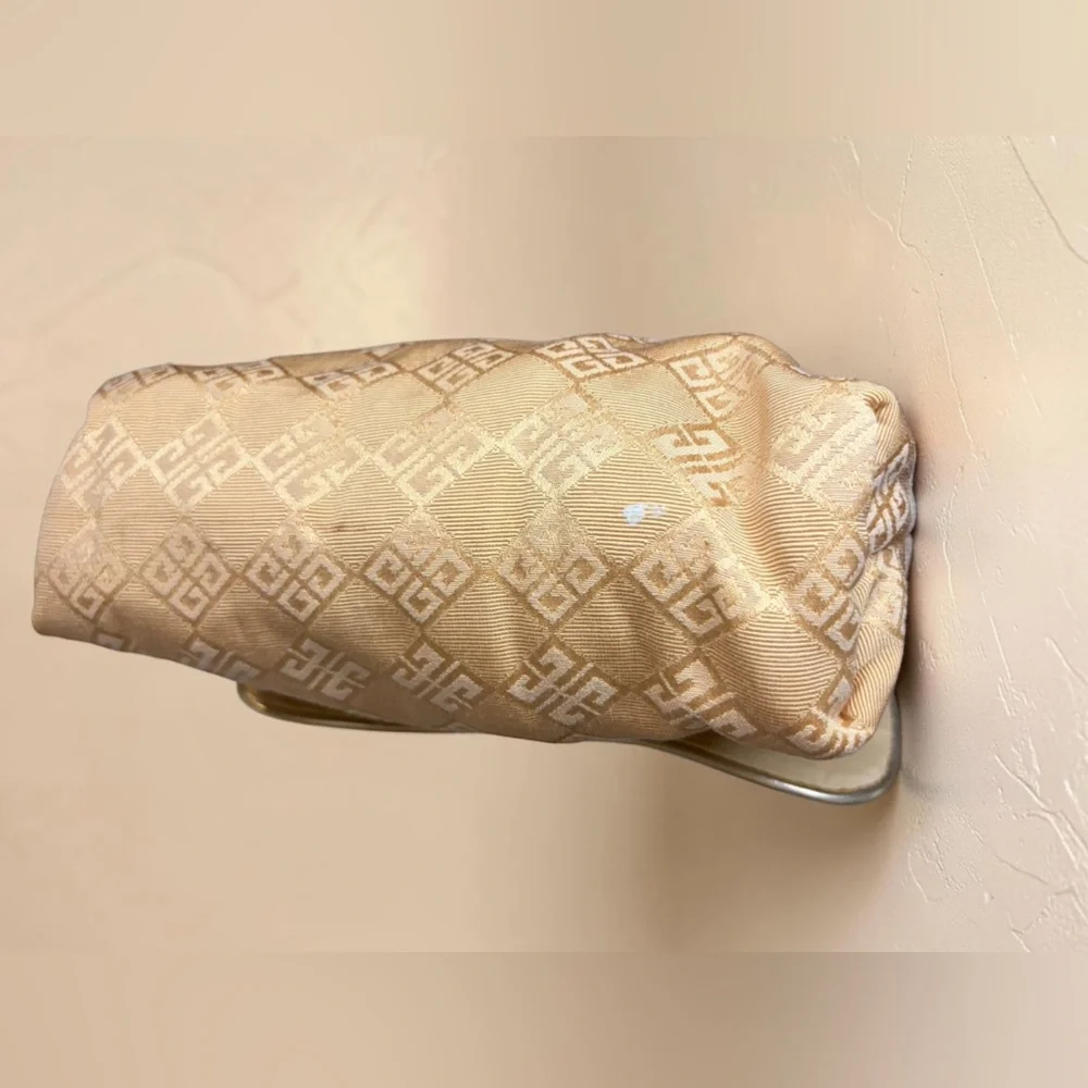 Givenchy Parfums 4G Monogram Clutch/Pouch/Beige & Gold Vintage